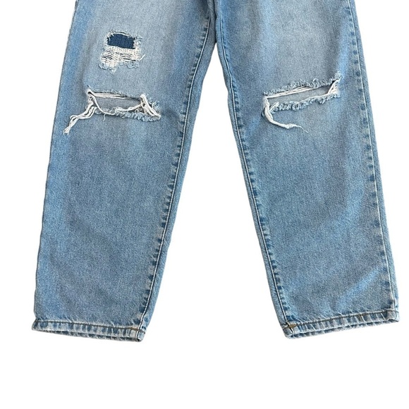 Forever 21 Premium high waisted distressed straight leg boyfriend jeans - Picture 3 of 14